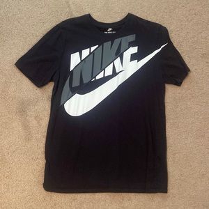 Men’s Nike T-shirt